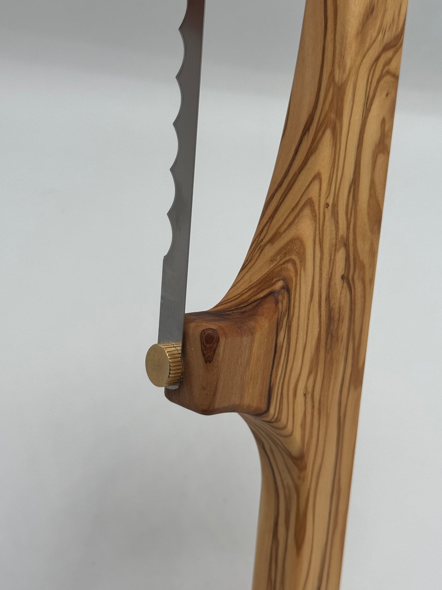 LIMITED EDITION - Bread knife - Olive Wood and Emerald Epoxy - Right Handed